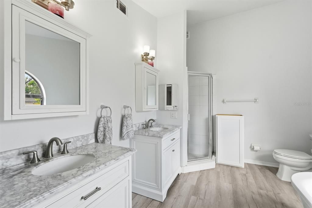 For Sale: $430,000 (3 beds, 2 baths, 1726 Square Feet)