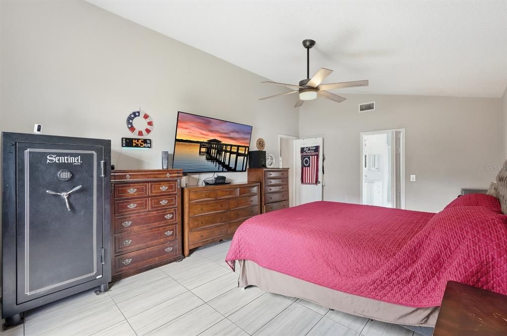 For Sale: $430,000 (3 beds, 2 baths, 1726 Square Feet)