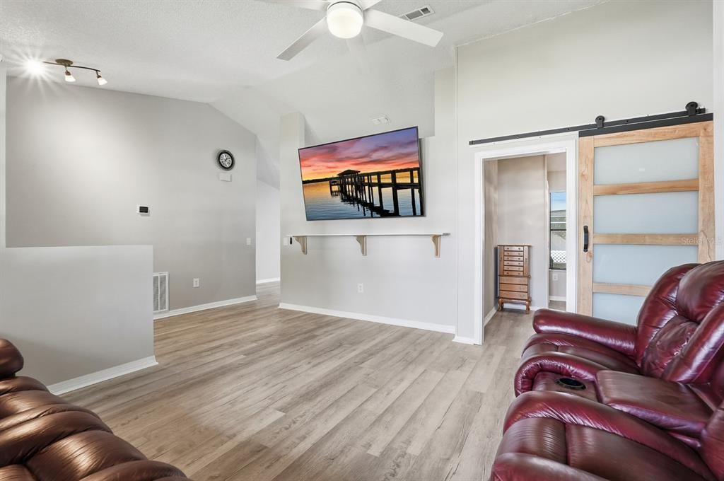 For Sale: $430,000 (3 beds, 2 baths, 1726 Square Feet)