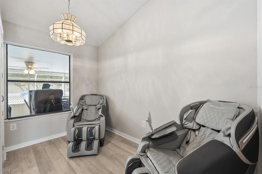 For Sale: $430,000 (3 beds, 2 baths, 1726 Square Feet)