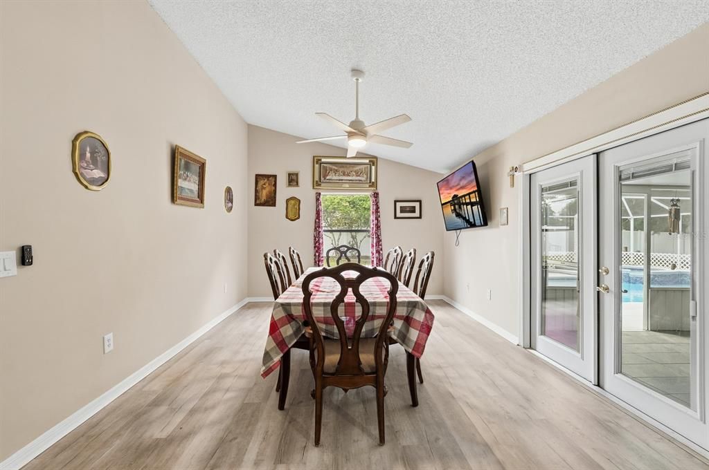 For Sale: $430,000 (3 beds, 2 baths, 1726 Square Feet)