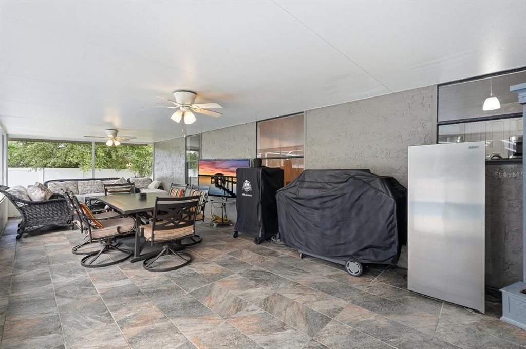 For Sale: $430,000 (3 beds, 2 baths, 1726 Square Feet)