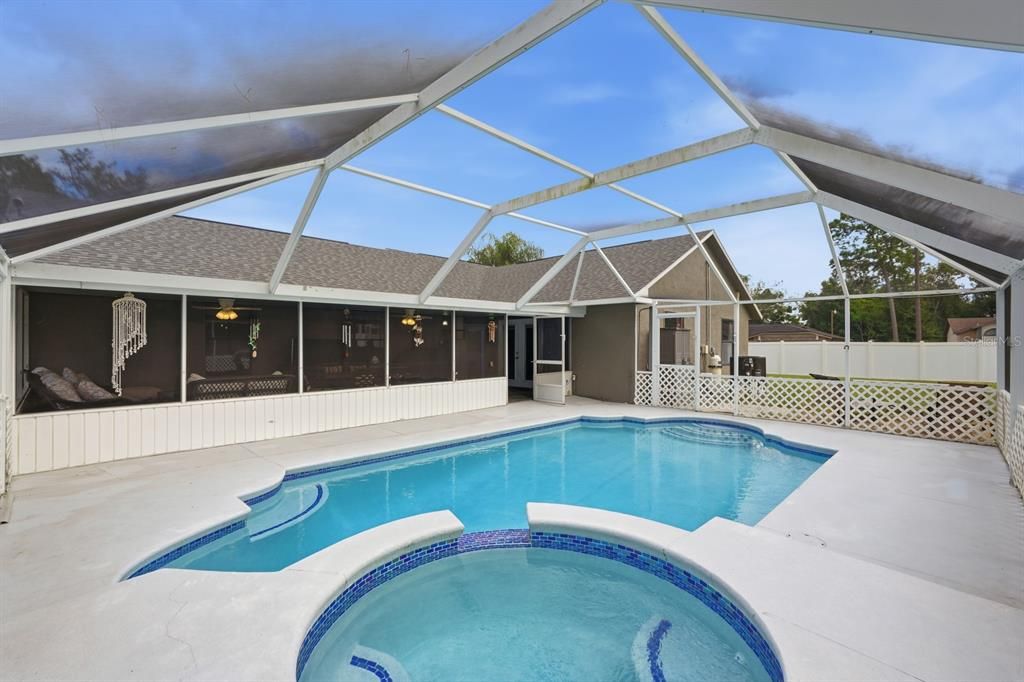 For Sale: $430,000 (3 beds, 2 baths, 1726 Square Feet)