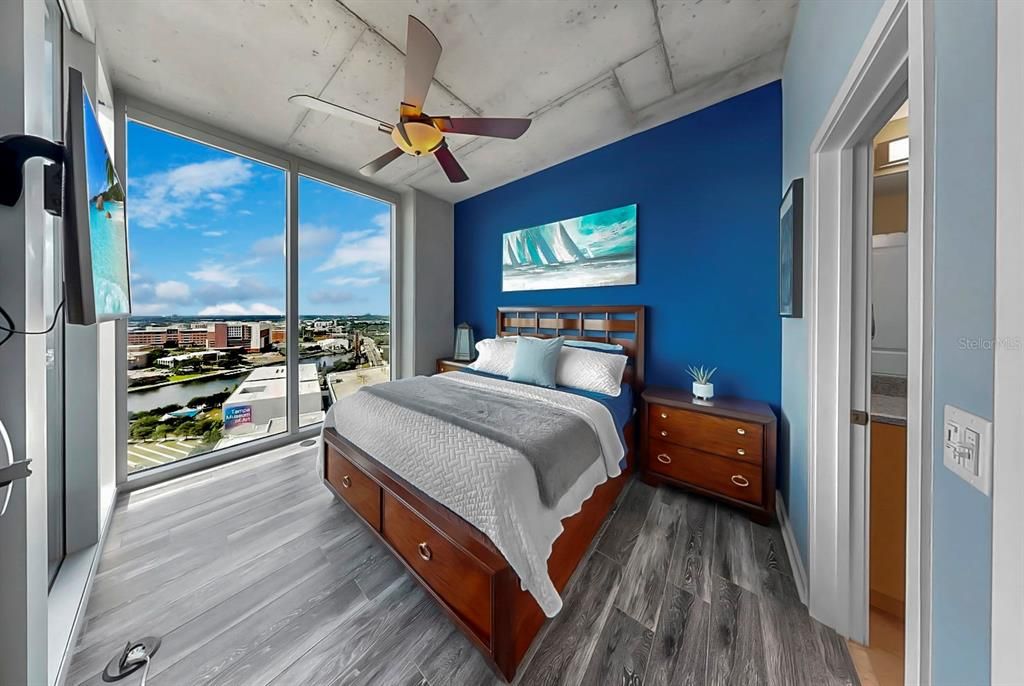 For Sale: $825,000 (2 beds, 2 baths, 1110 Square Feet)