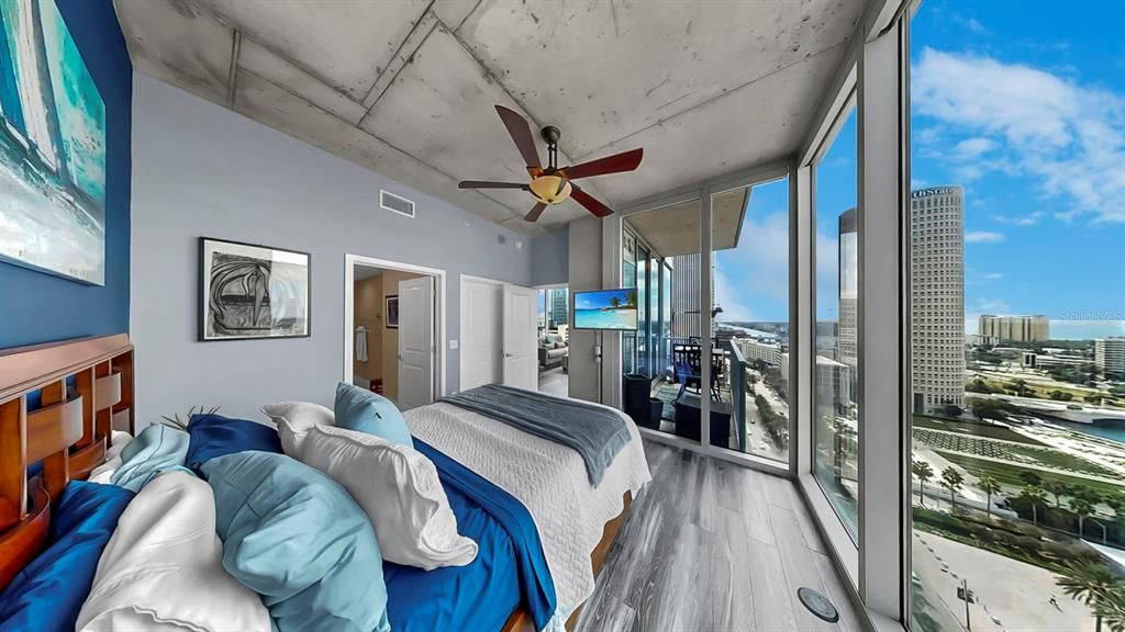 For Sale: $825,000 (2 beds, 2 baths, 1110 Square Feet)