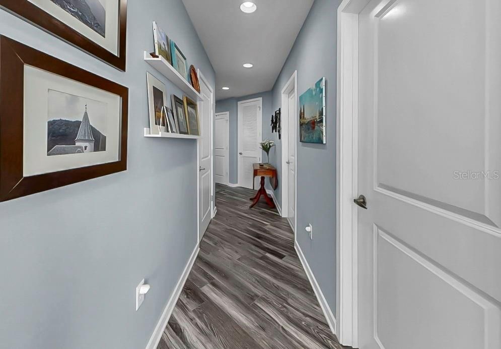 For Sale: $825,000 (2 beds, 2 baths, 1110 Square Feet)