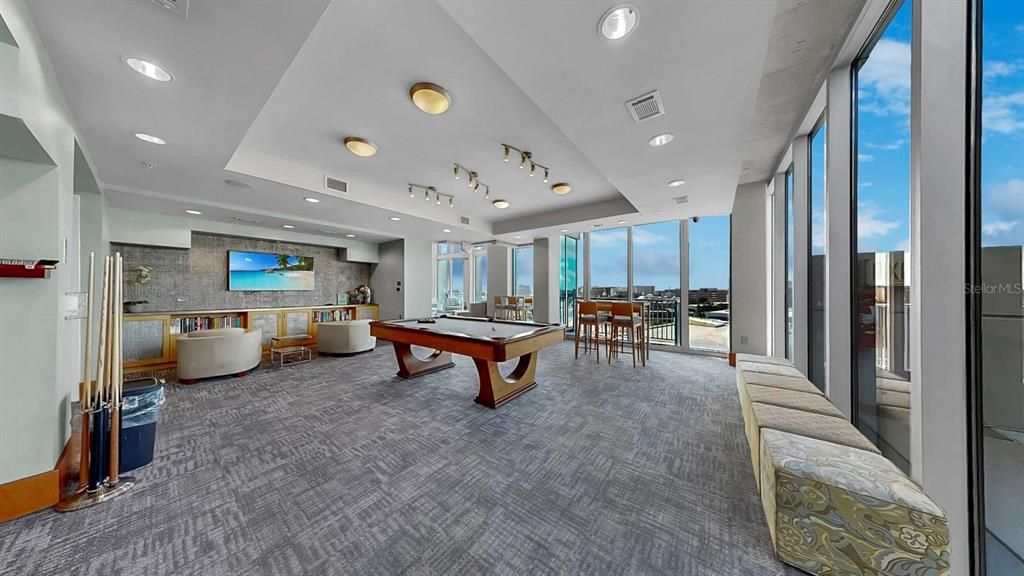 For Sale: $825,000 (2 beds, 2 baths, 1110 Square Feet)