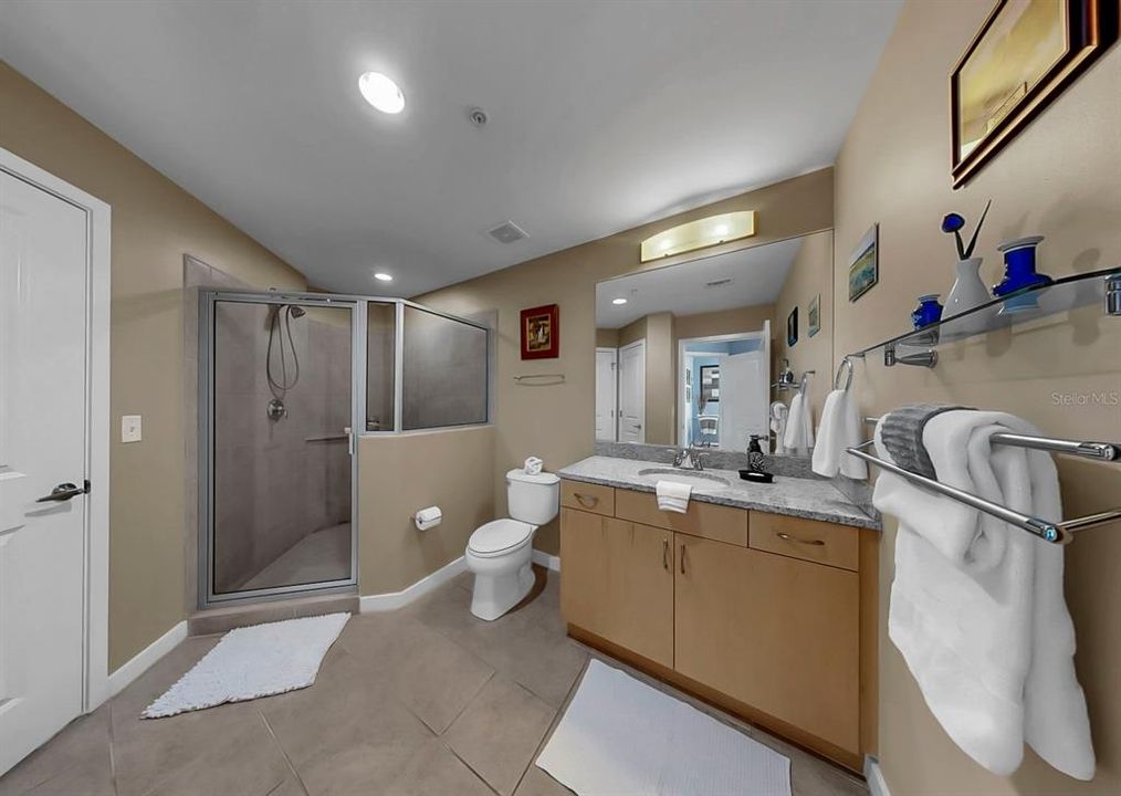 For Sale: $825,000 (2 beds, 2 baths, 1110 Square Feet)