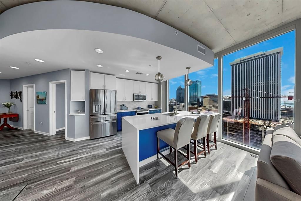 For Sale: $825,000 (2 beds, 2 baths, 1110 Square Feet)