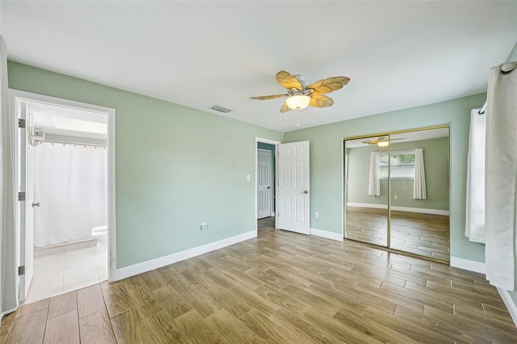 For Sale: $385,000 (3 beds, 2 baths, 1428 Square Feet)