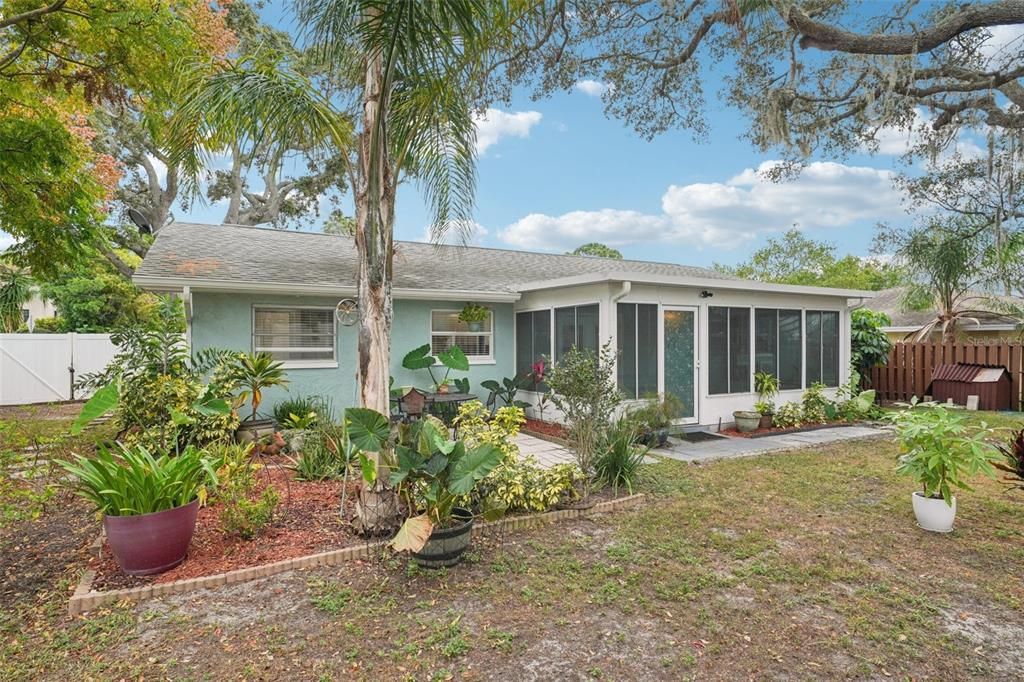 For Sale: $385,000 (3 beds, 2 baths, 1428 Square Feet)