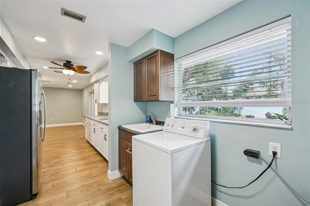 For Sale: $385,000 (3 beds, 2 baths, 1428 Square Feet)