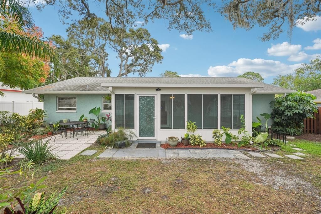 For Sale: $385,000 (3 beds, 2 baths, 1428 Square Feet)