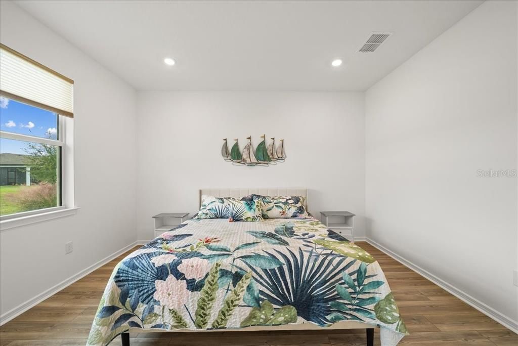 For Sale: $495,000 (3 beds, 2 baths, 1640 Square Feet)