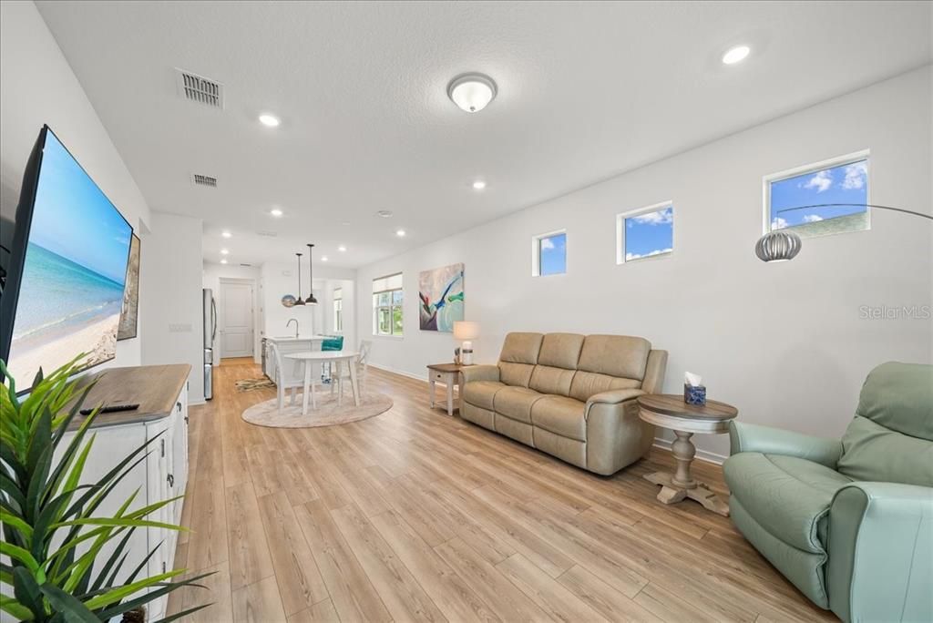 For Sale: $495,000 (3 beds, 2 baths, 1640 Square Feet)