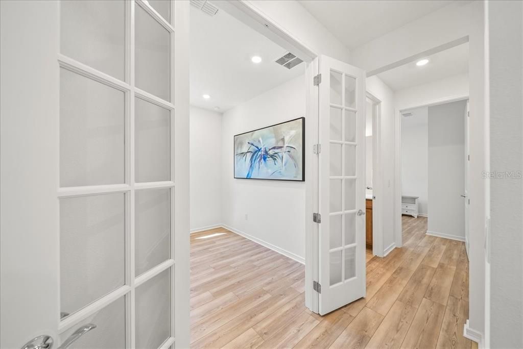 For Sale: $495,000 (3 beds, 2 baths, 1640 Square Feet)