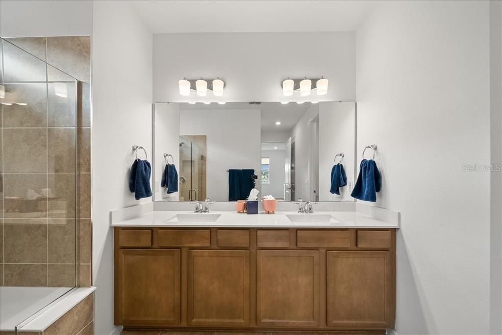 For Sale: $495,000 (3 beds, 2 baths, 1640 Square Feet)