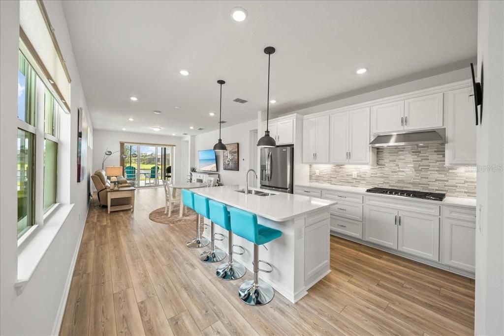 For Sale: $495,000 (3 beds, 2 baths, 1640 Square Feet)