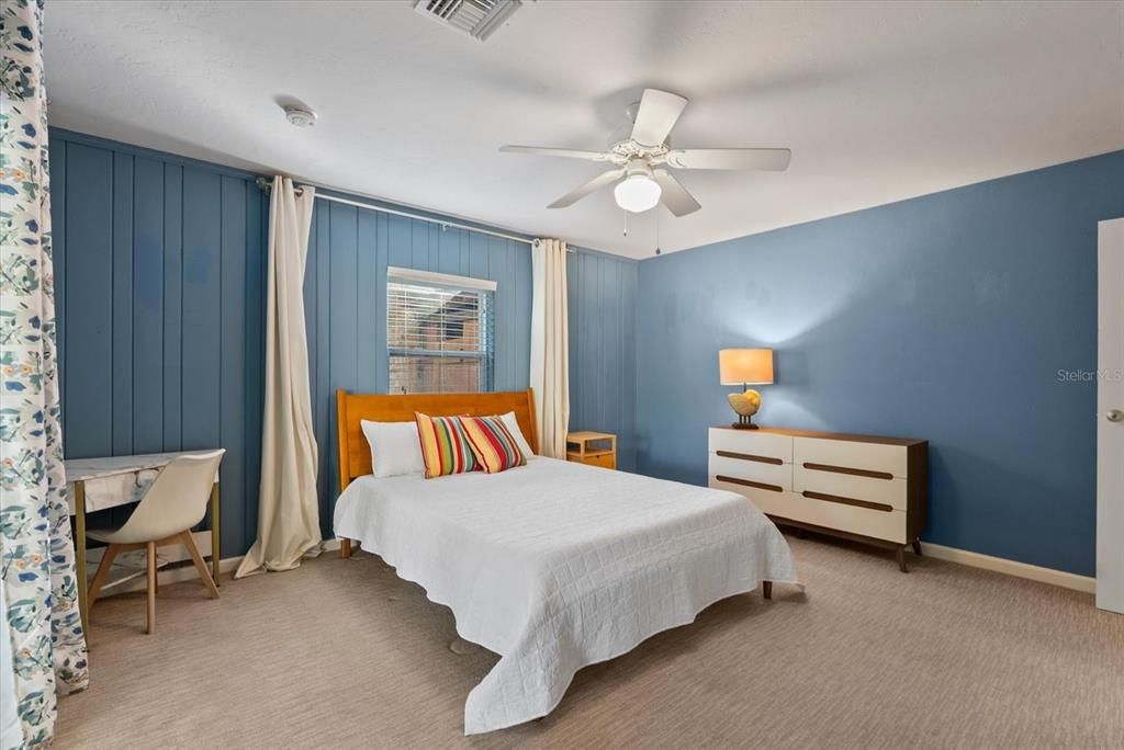 For Sale: $599,000 (3 beds, 2 baths, 1916 Square Feet)