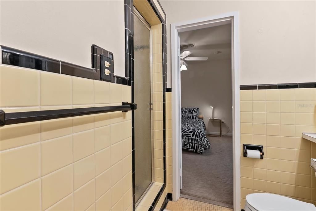 For Sale: $599,000 (3 beds, 2 baths, 1916 Square Feet)