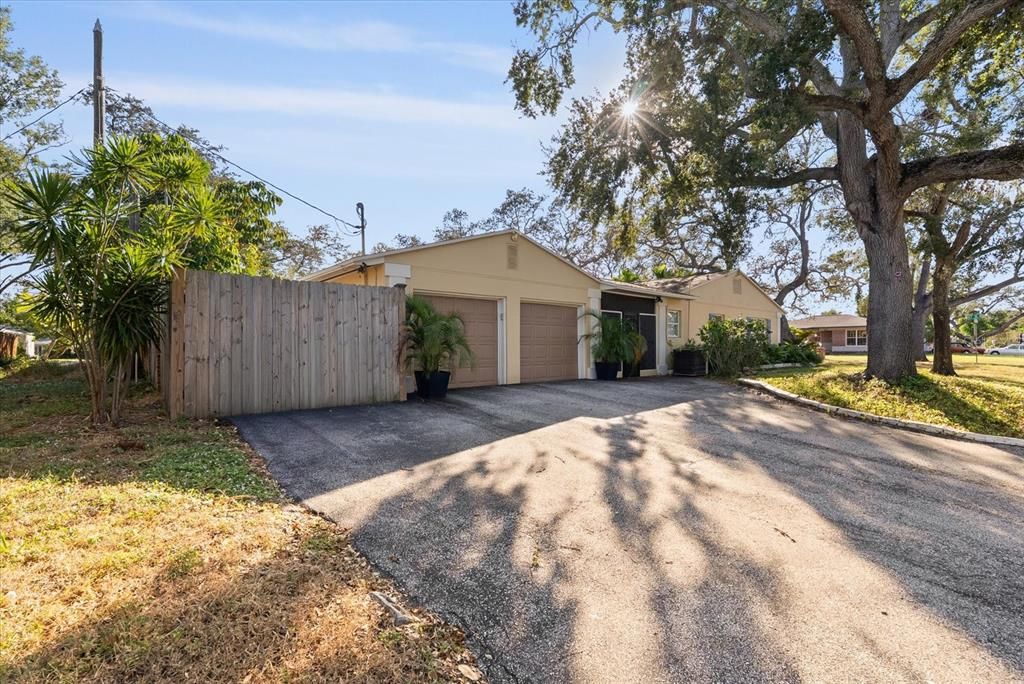For Sale: $599,000 (3 beds, 2 baths, 1916 Square Feet)