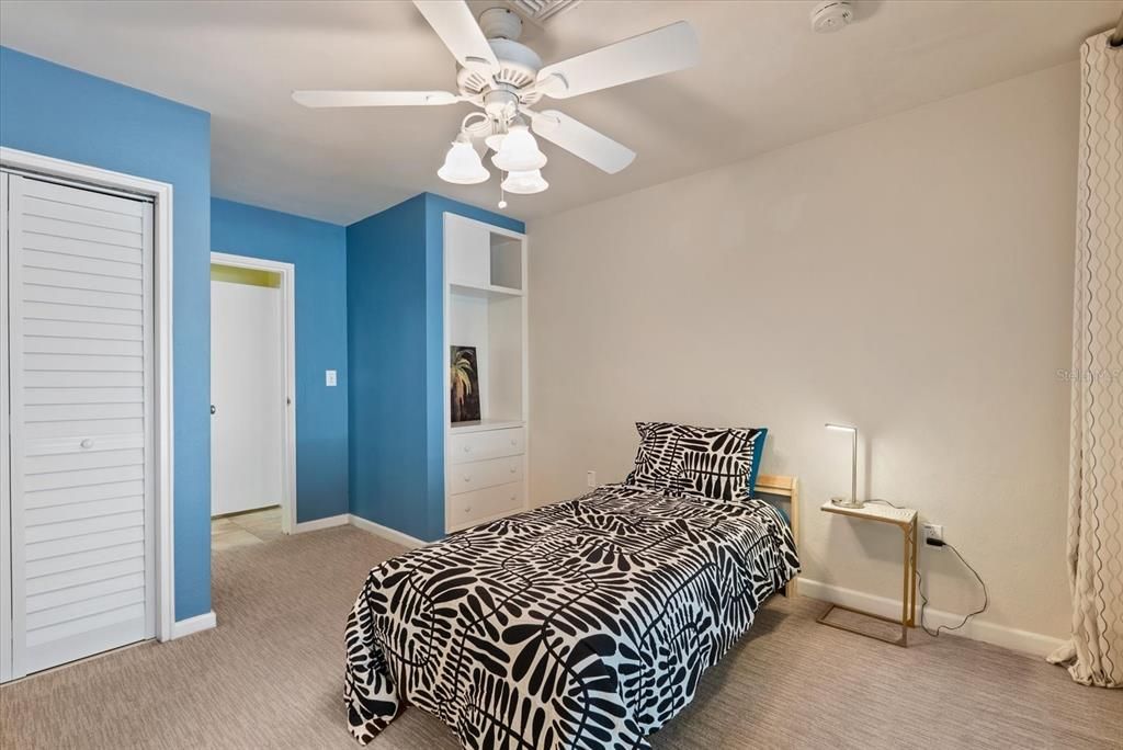 For Sale: $599,000 (3 beds, 2 baths, 1916 Square Feet)