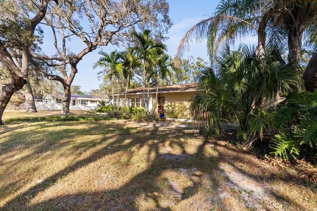 For Sale: $599,000 (3 beds, 2 baths, 1916 Square Feet)