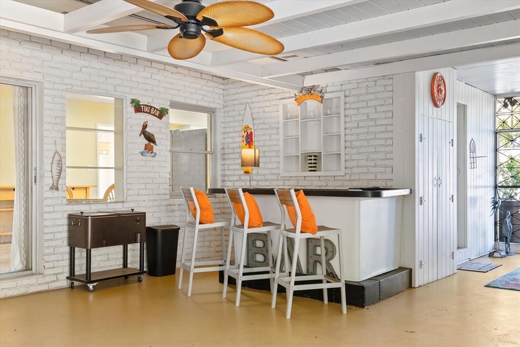 For Sale: $599,000 (3 beds, 2 baths, 1916 Square Feet)