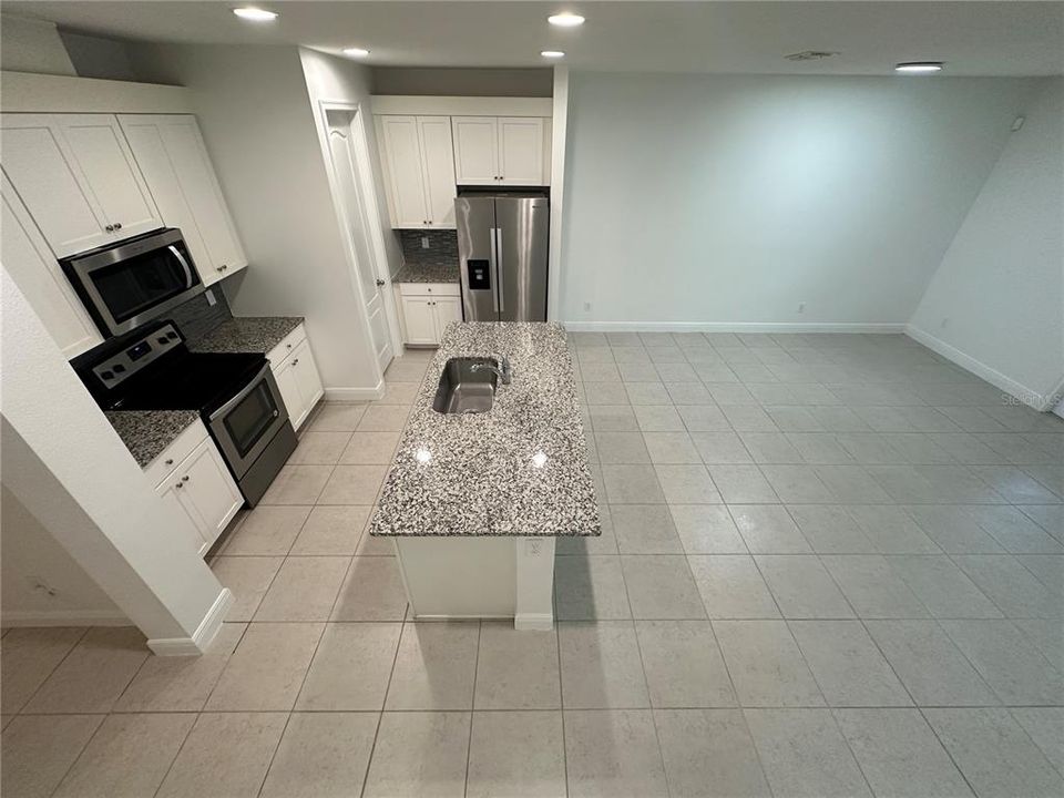 出租: $2,650 (4 贝兹, 3 浴室, 1853 平方英尺)