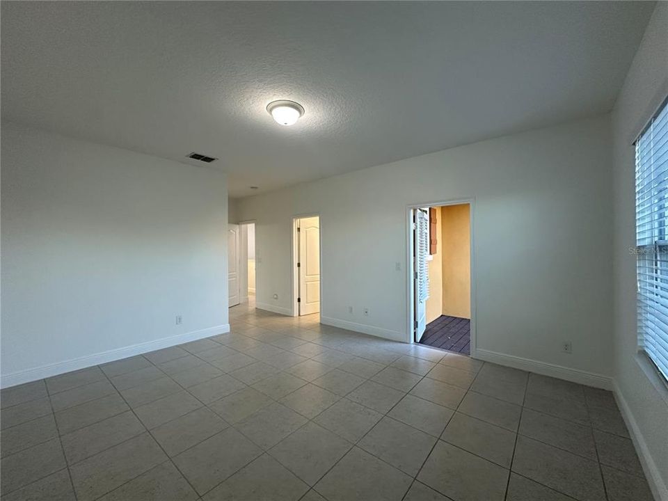 出租: $2,650 (4 贝兹, 3 浴室, 1853 平方英尺)