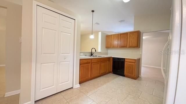 В аренду: $1,950 (3 спален, 2 ванн, 1542 Квадратных фут)