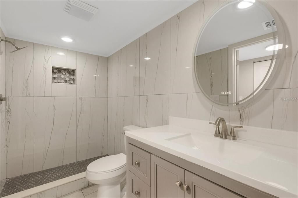 For Rent: $1,900 (2 beds, 2 baths, 1171 Square Feet)