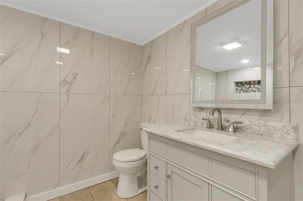 For Rent: $1,900 (2 beds, 2 baths, 1171 Square Feet)