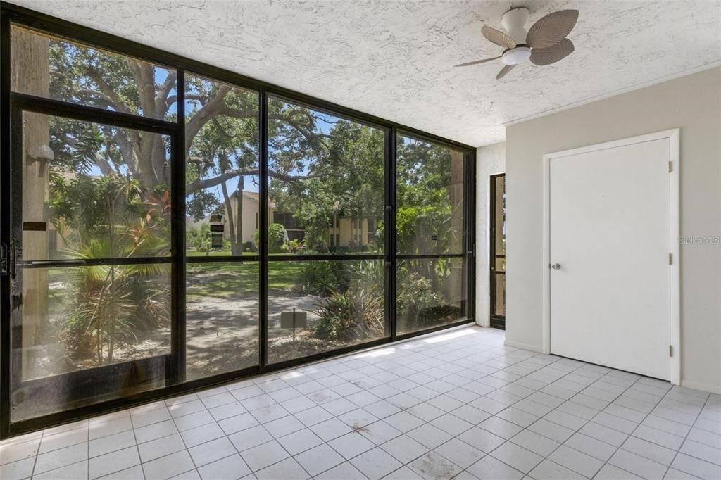 For Rent: $1,900 (2 beds, 2 baths, 1171 Square Feet)