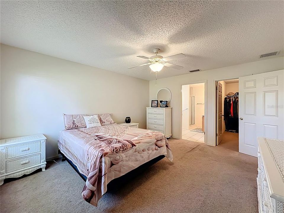 Active With Contract: $399,000 (3 beds, 2 baths, 1392 Square Feet)