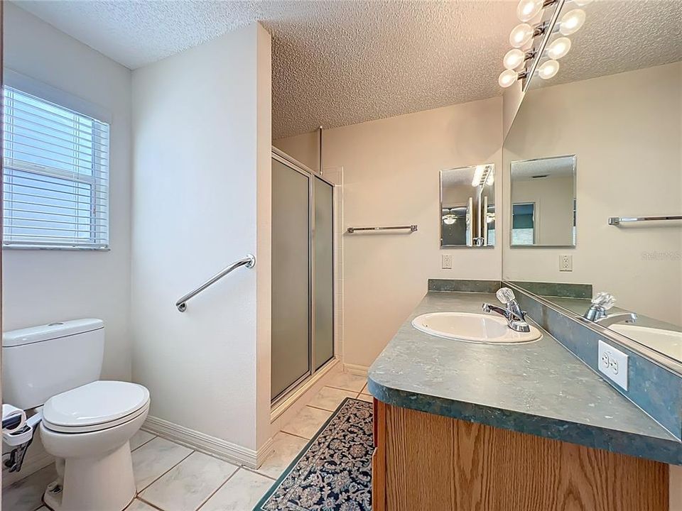 Active With Contract: $399,000 (3 beds, 2 baths, 1392 Square Feet)