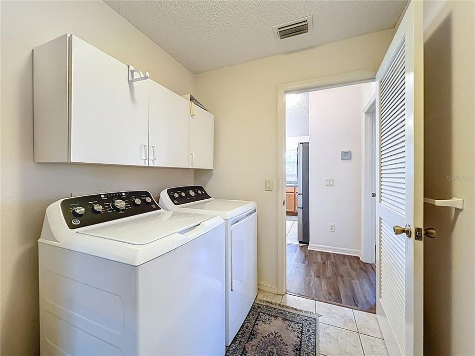 Active With Contract: $399,000 (3 beds, 2 baths, 1392 Square Feet)