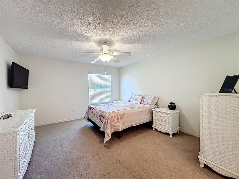 Active With Contract: $399,000 (3 beds, 2 baths, 1392 Square Feet)