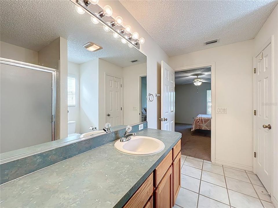 Active With Contract: $399,000 (3 beds, 2 baths, 1392 Square Feet)