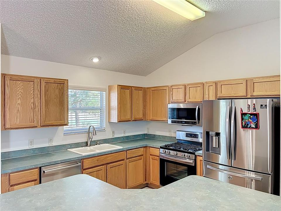 Active With Contract: $399,000 (3 beds, 2 baths, 1392 Square Feet)