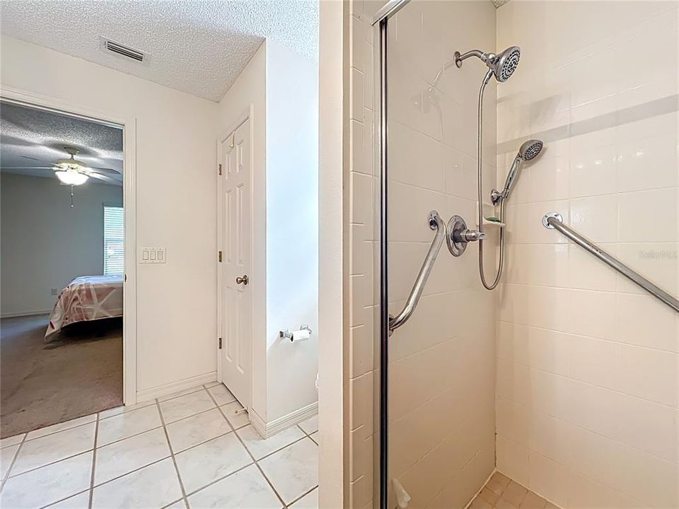 Active With Contract: $399,000 (3 beds, 2 baths, 1392 Square Feet)