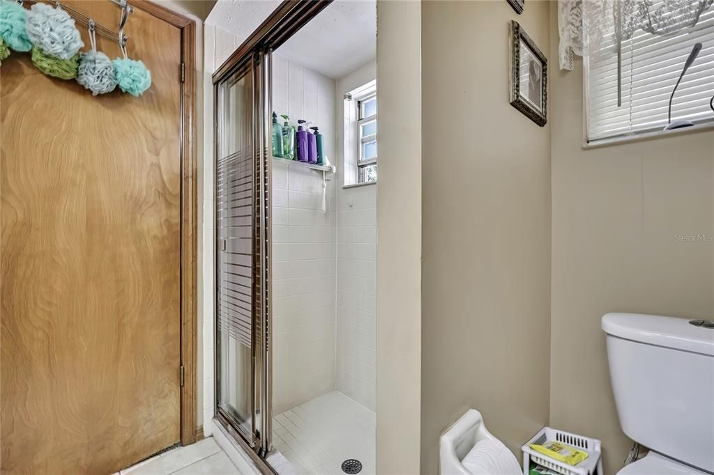 Active With Contract: $339,900 (2 beds, 2 baths, 1612 Square Feet)