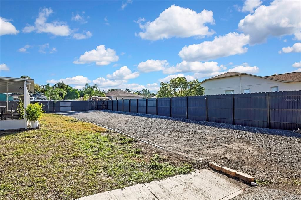 Active With Contract: $339,900 (2 beds, 2 baths, 1612 Square Feet)