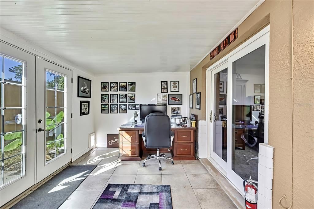 Active With Contract: $339,900 (2 beds, 2 baths, 1612 Square Feet)