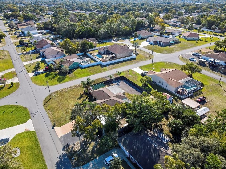 Active With Contract: $339,900 (2 beds, 2 baths, 1612 Square Feet)