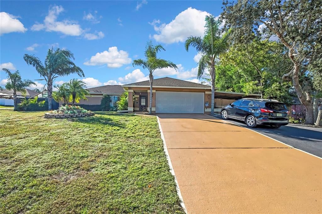 Active With Contract: $339,900 (2 beds, 2 baths, 1612 Square Feet)