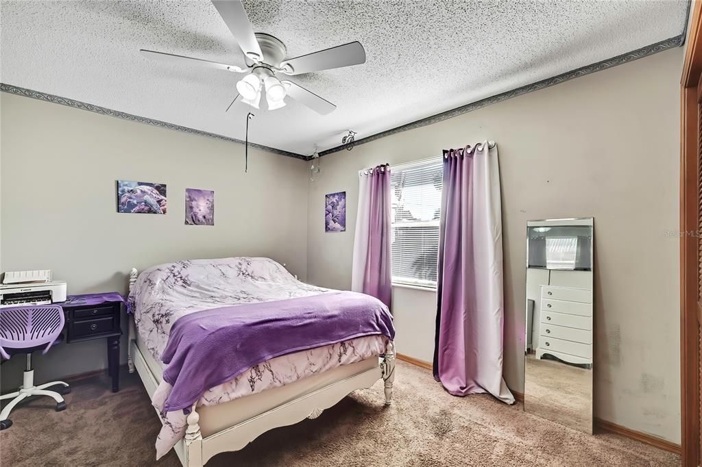 Active With Contract: $339,900 (2 beds, 2 baths, 1612 Square Feet)