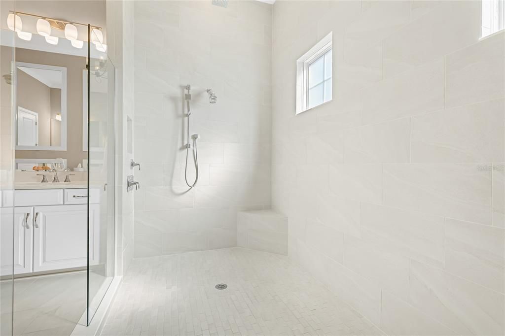 待售: $2,390,000 (4 贝兹, 4 浴室, 4541 平方英尺)