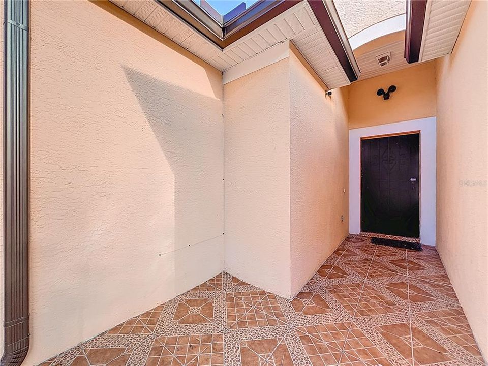 待售: $330,000 (3 贝兹, 2 浴室, 1215 平方英尺)