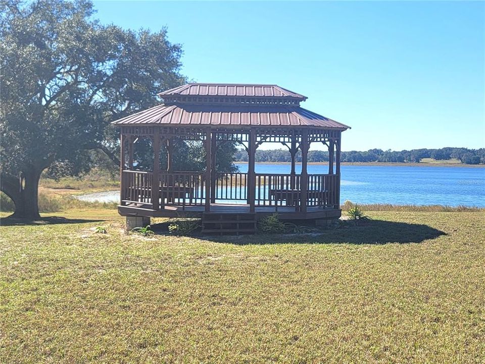 На продажу: $31,875 (0.99 acres)